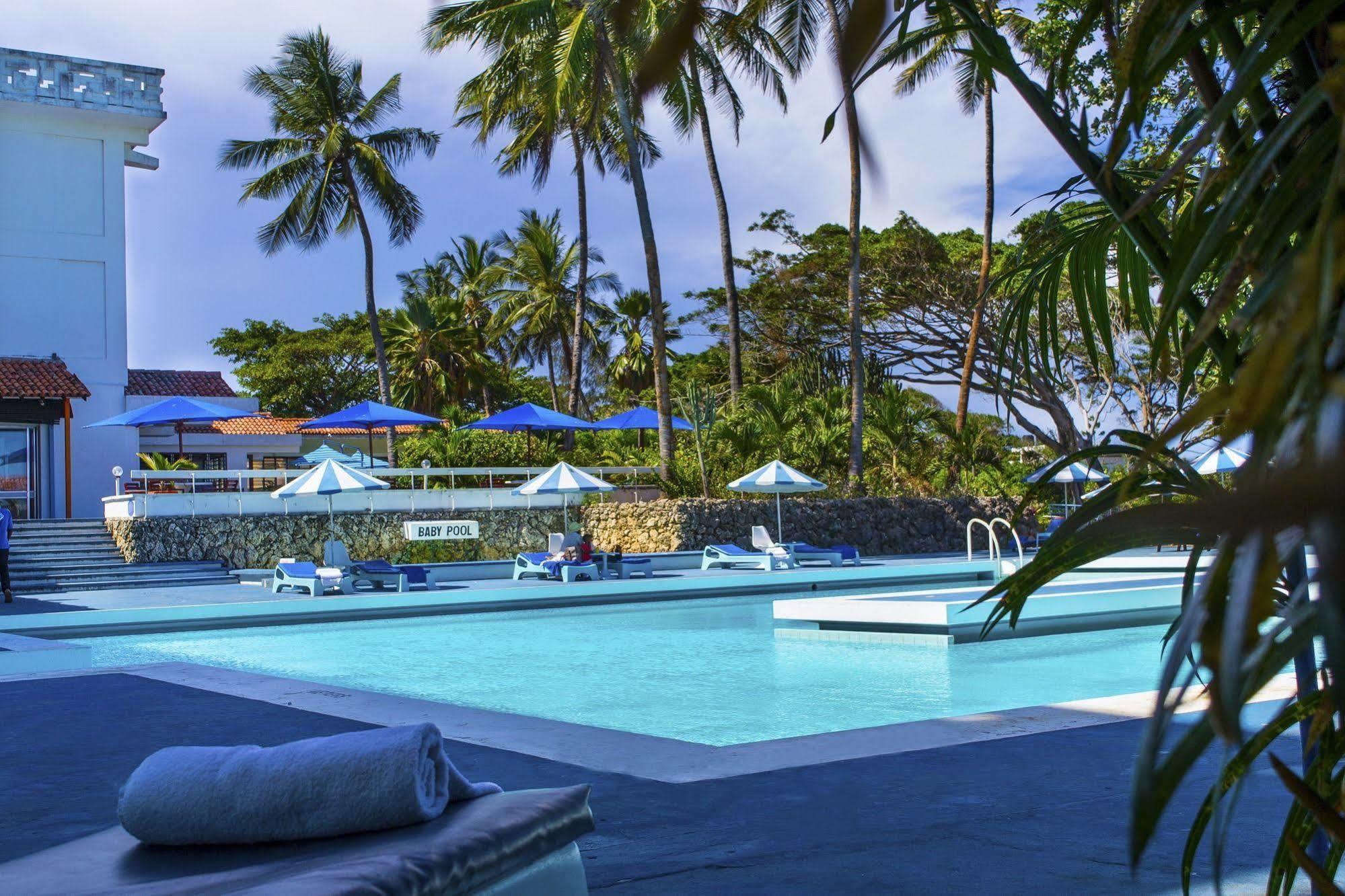 Mombasa Beach Hotel Exterior photo